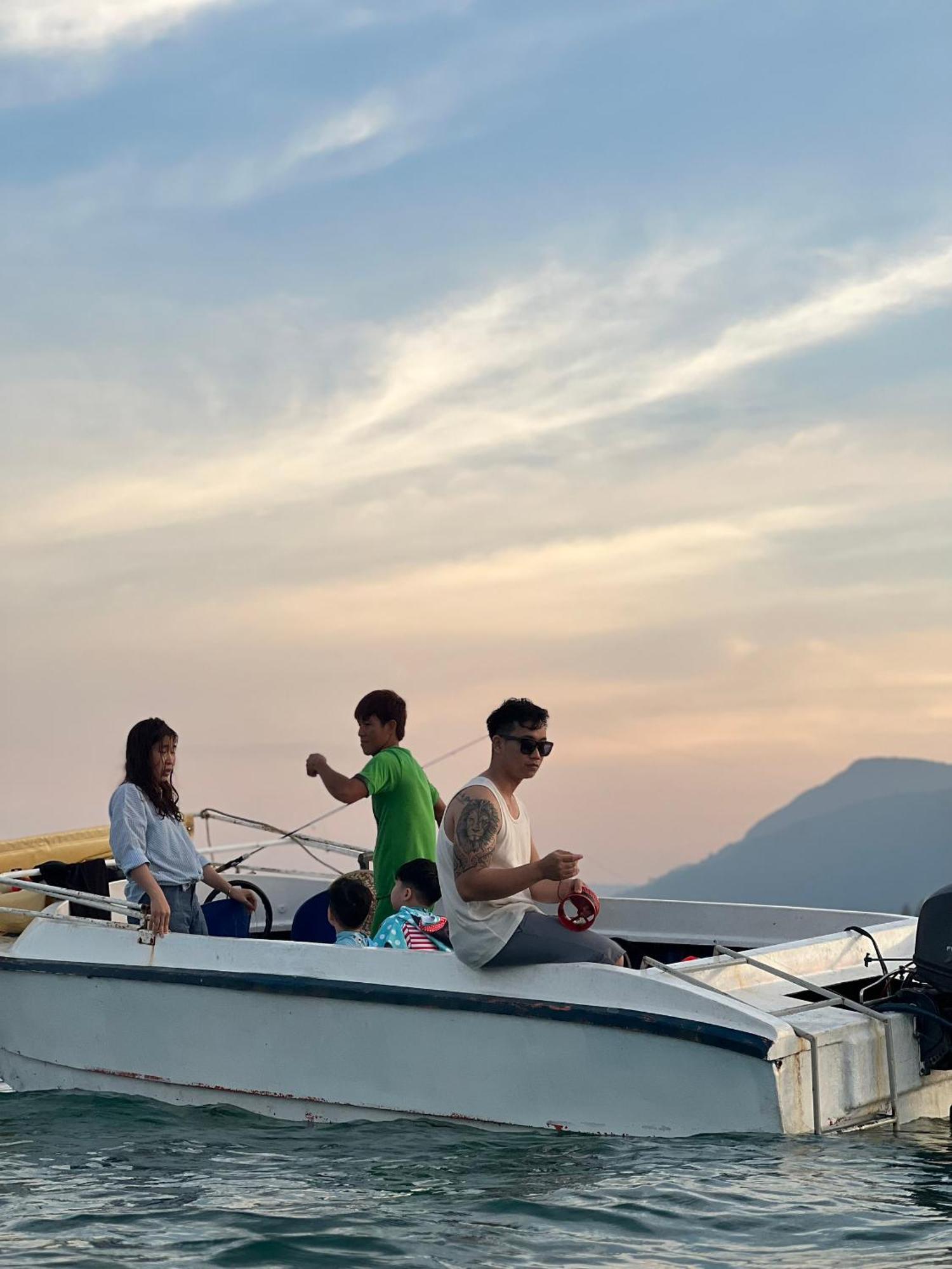 Phu Quoc Camping Bed & Breakfast ภายนอก รูปภาพ